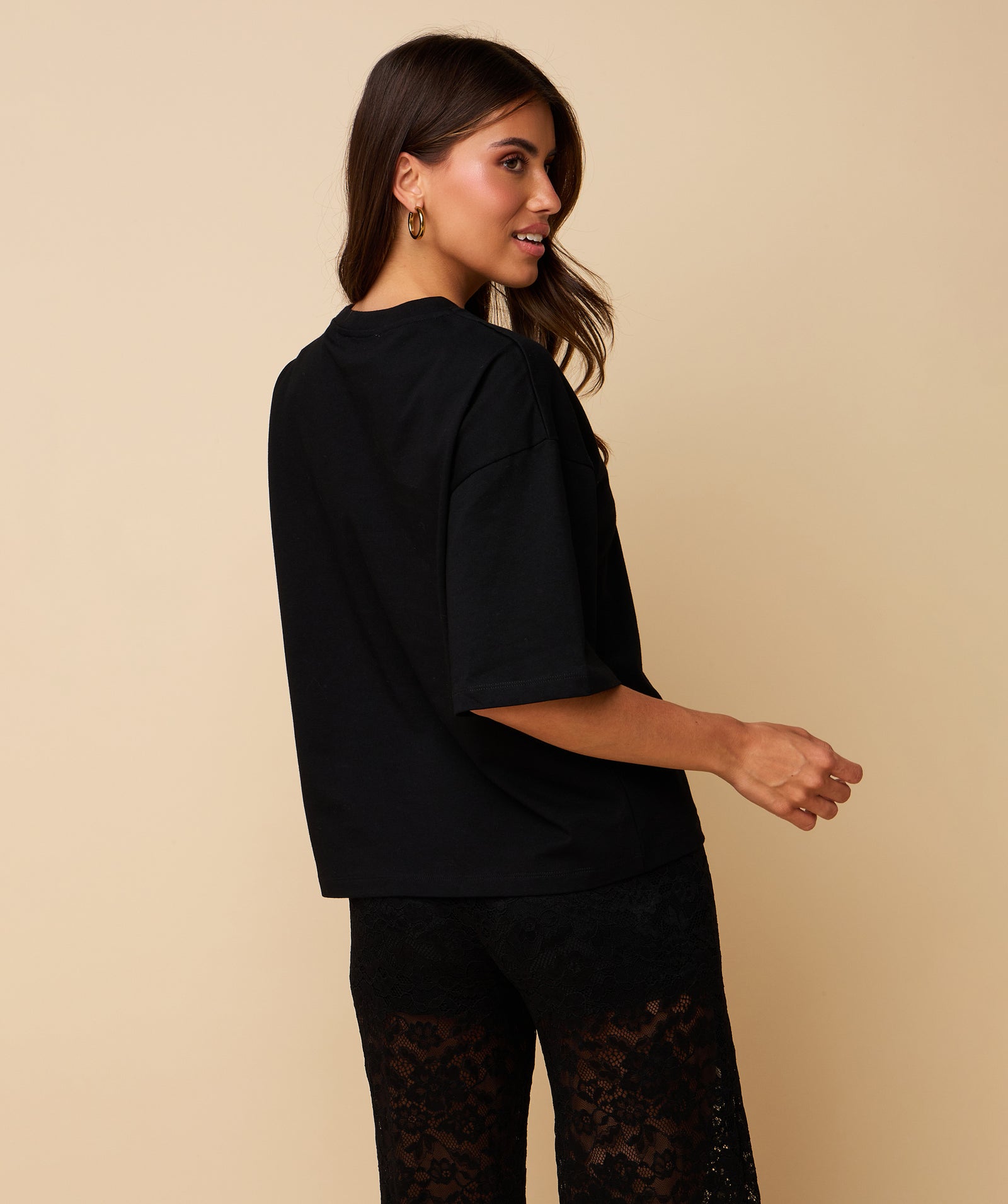 Bobbie T-shirt ~ Black